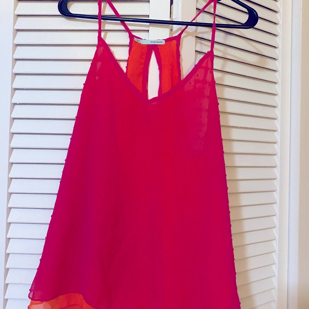 Tank top with Keyhole back